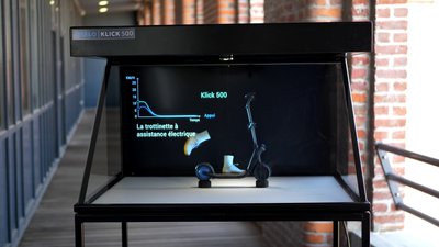 An holographic display for product presentation