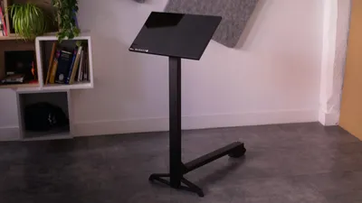 L'accessoire indispensable pour un hologramme interactif. Cet écran tactile s'accompagne d'un présentoir qui s'adapte sur les stèles de la gamme holusion et d'un PC embarqué plus puissant